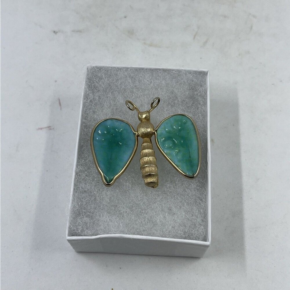 Weiss Brushed Gold-tone Butterfly w Faux Jade Molded Green Glass Wings‎ 1960s - Picture 7 of 12